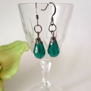 Green Crystal Teardrop Earring Fishhook Wire NWOT